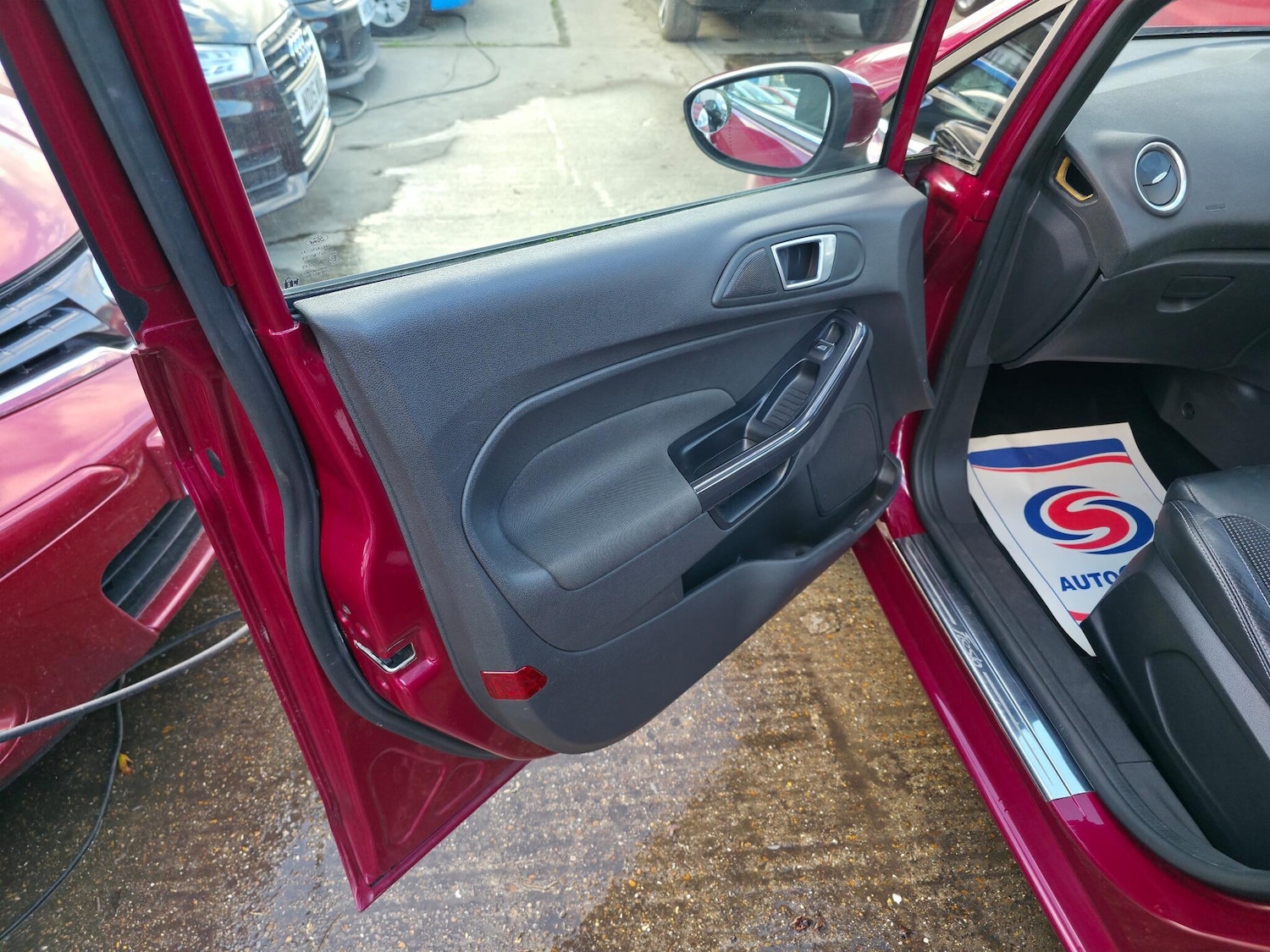 Used Ford Fiesta 2014 for sale - 77049917: Photo 22