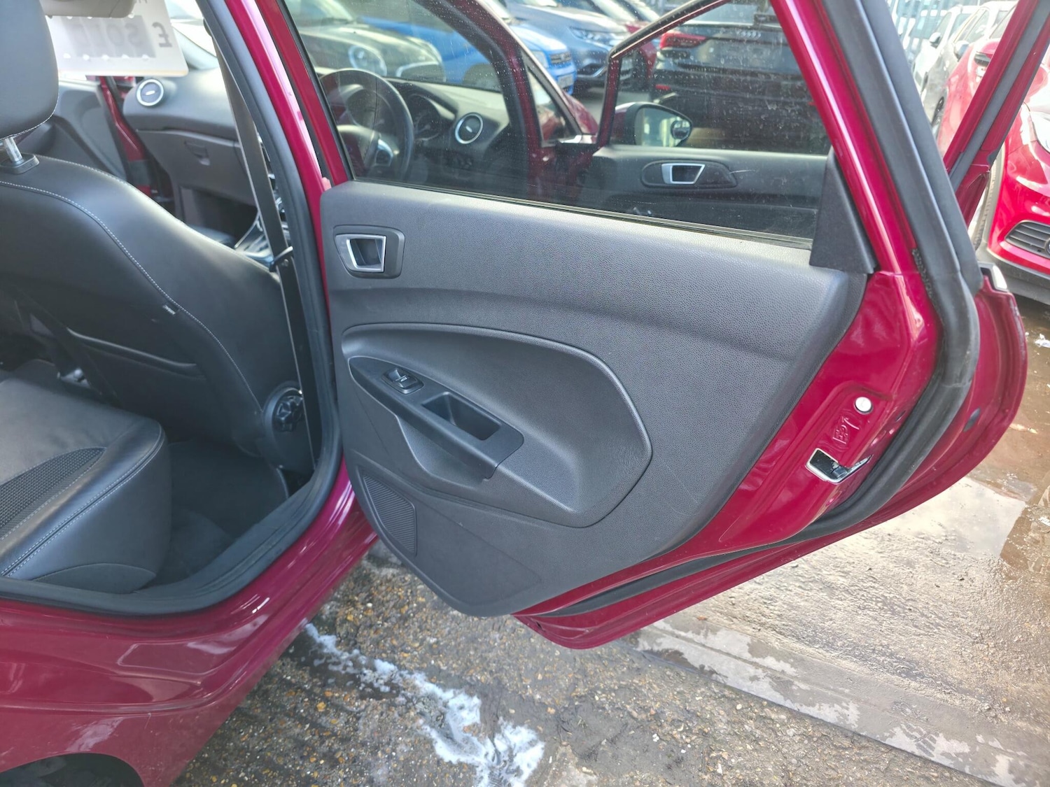 Used Ford Fiesta 2014 for sale - 77049917: Photo 24