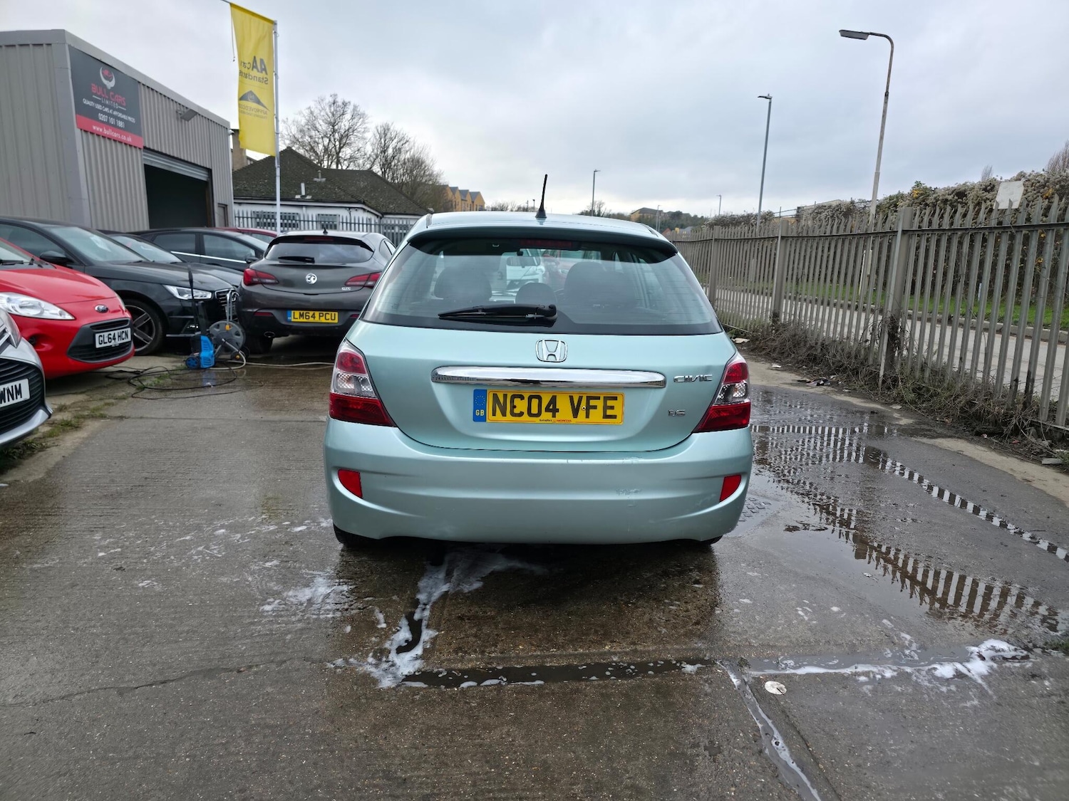 Used Honda Civic 2004 for sale - 76953095: Photo 11