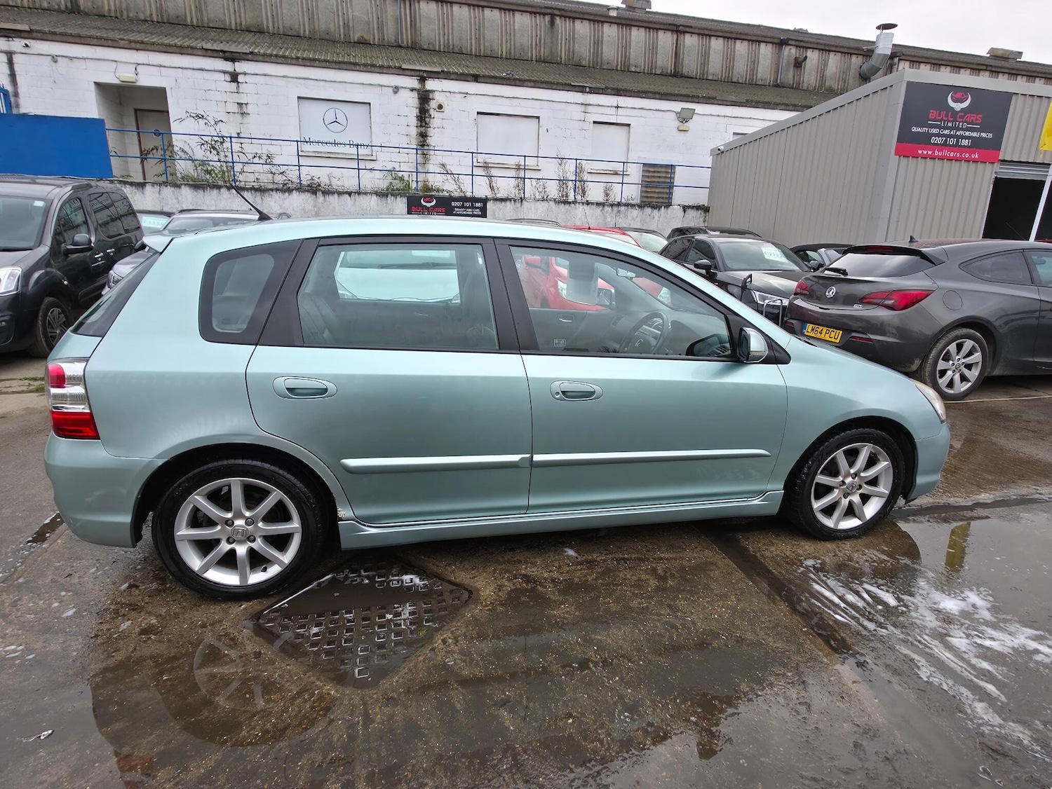 Used Honda Civic 2004 for sale - 76953095: Photo 13