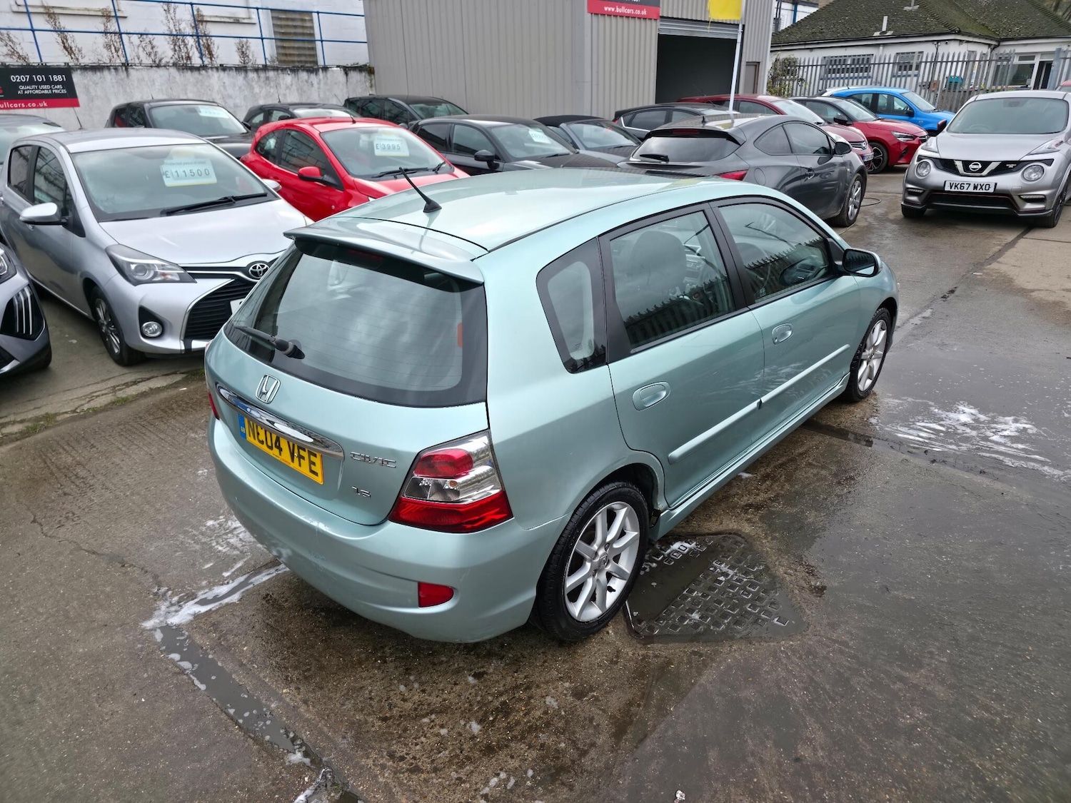 Used Honda Civic 2004 for sale - 76953095: Photo 16