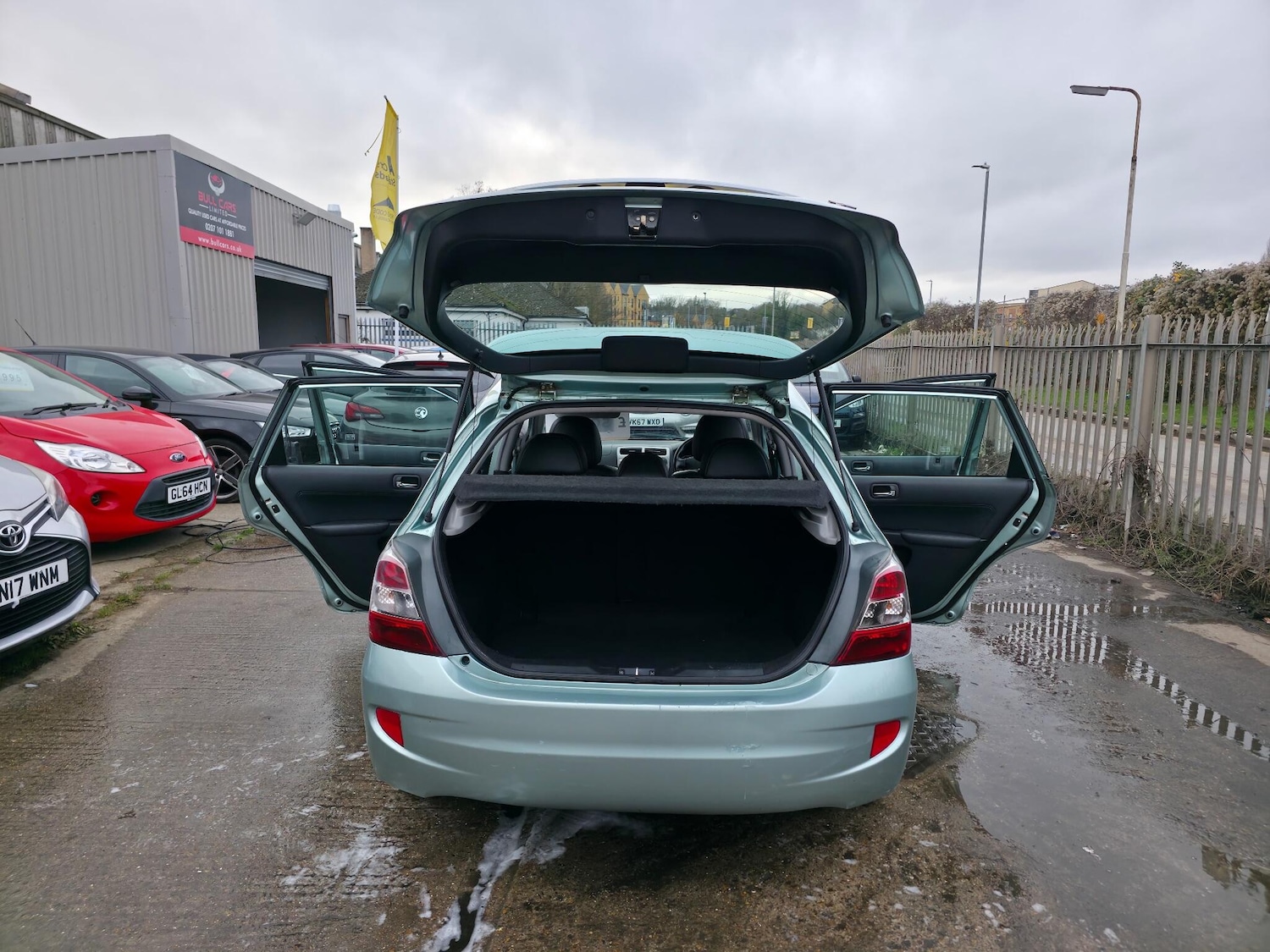 Used Honda Civic 2004 for sale - 76953095: Photo 35