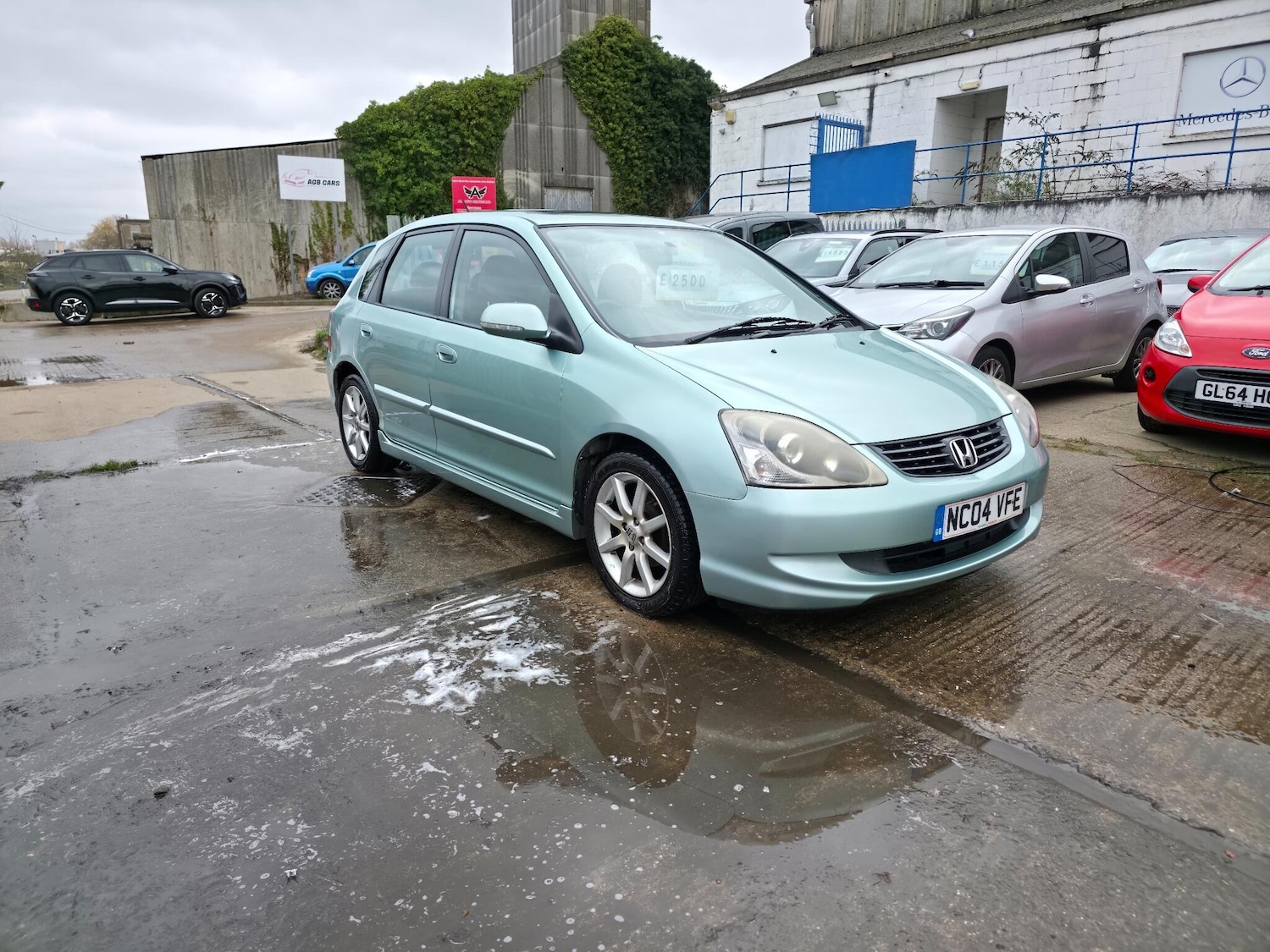 Used Honda Civic 2004 for sale - 76953095: Photo 5
