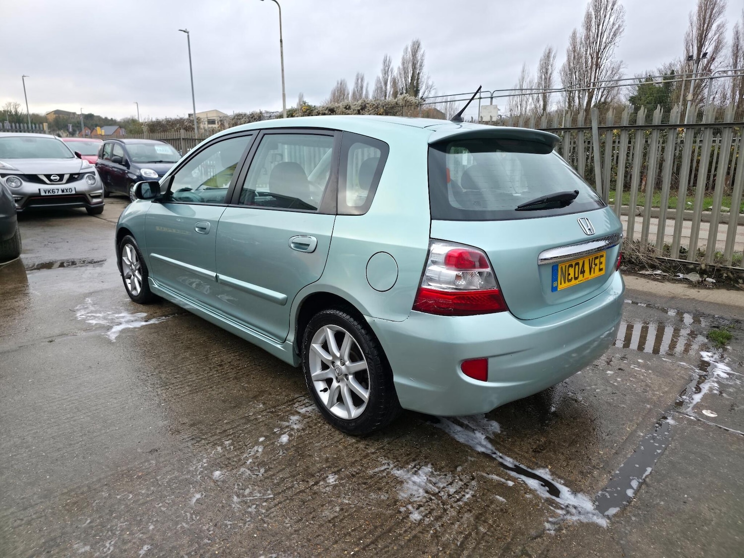 Used Honda Civic 2004 for sale - 76953095: Photo 8