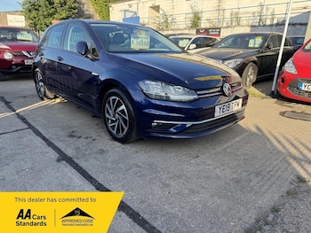 Used Volkswagen Golf 2019 for sale - 75975557: Photo