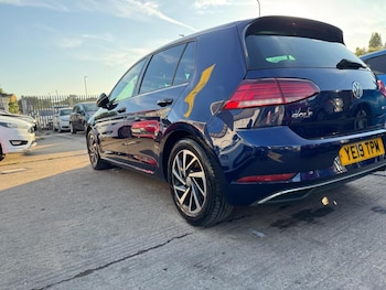 Used Volkswagen Golf 2019 for sale - 75975557: Photo