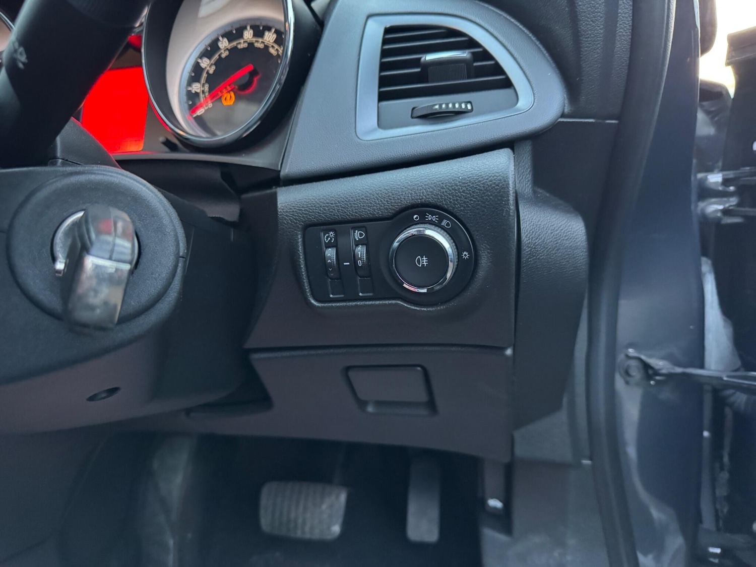 Used Vauxhall Astra GTC 2014 for sale - 76638802: Photo 24