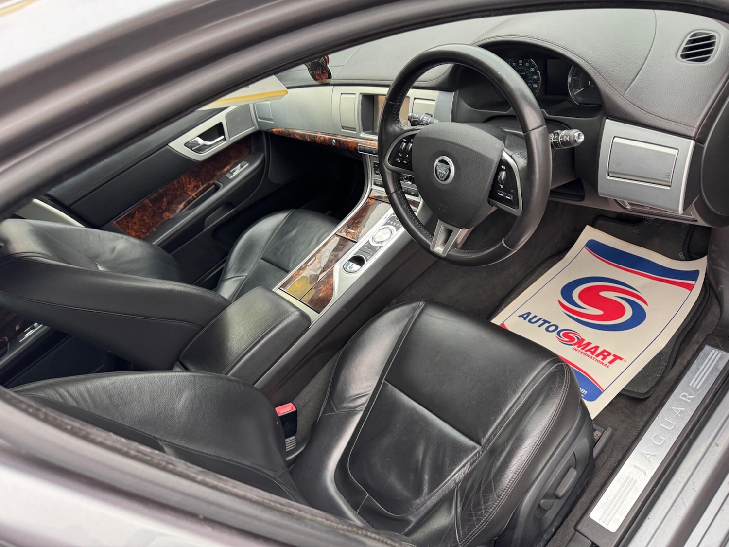 Used Jaguar XF 2011 for sale - 76638796: Photo 15