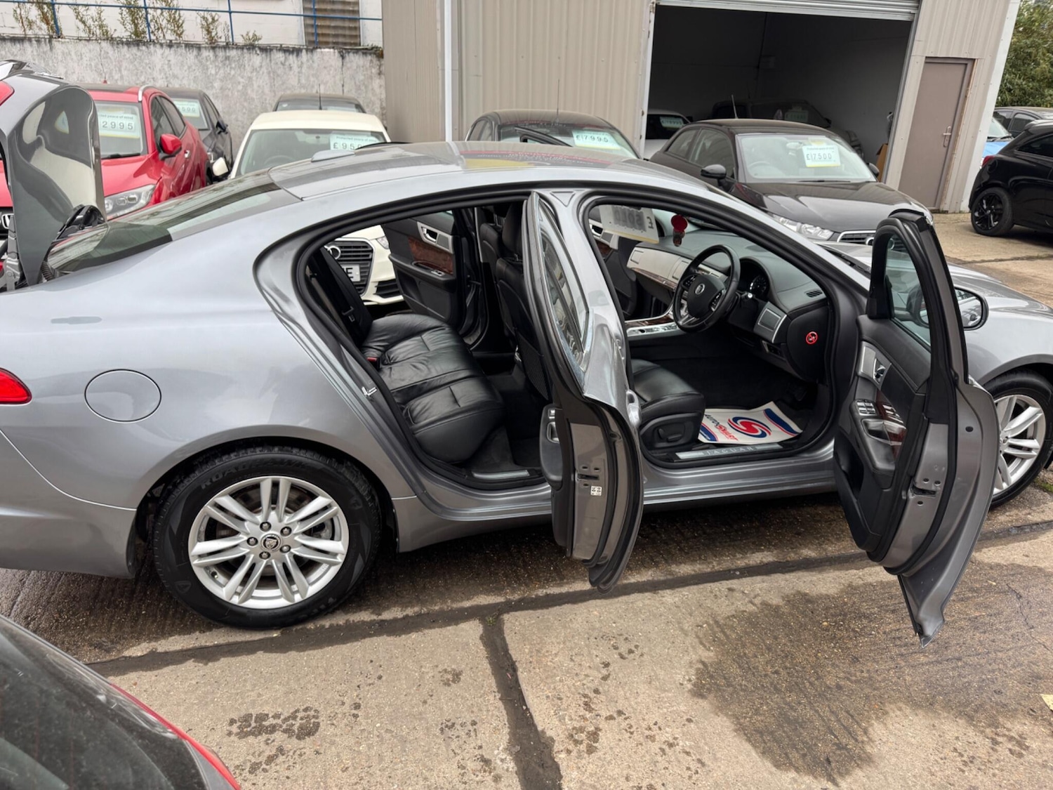 Used Jaguar XF 2011 for sale - 76638796: Photo 26