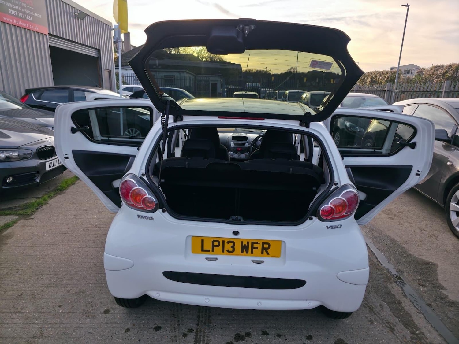 Used Toyota AYGO 2013 for sale - 76638798: Photo 13