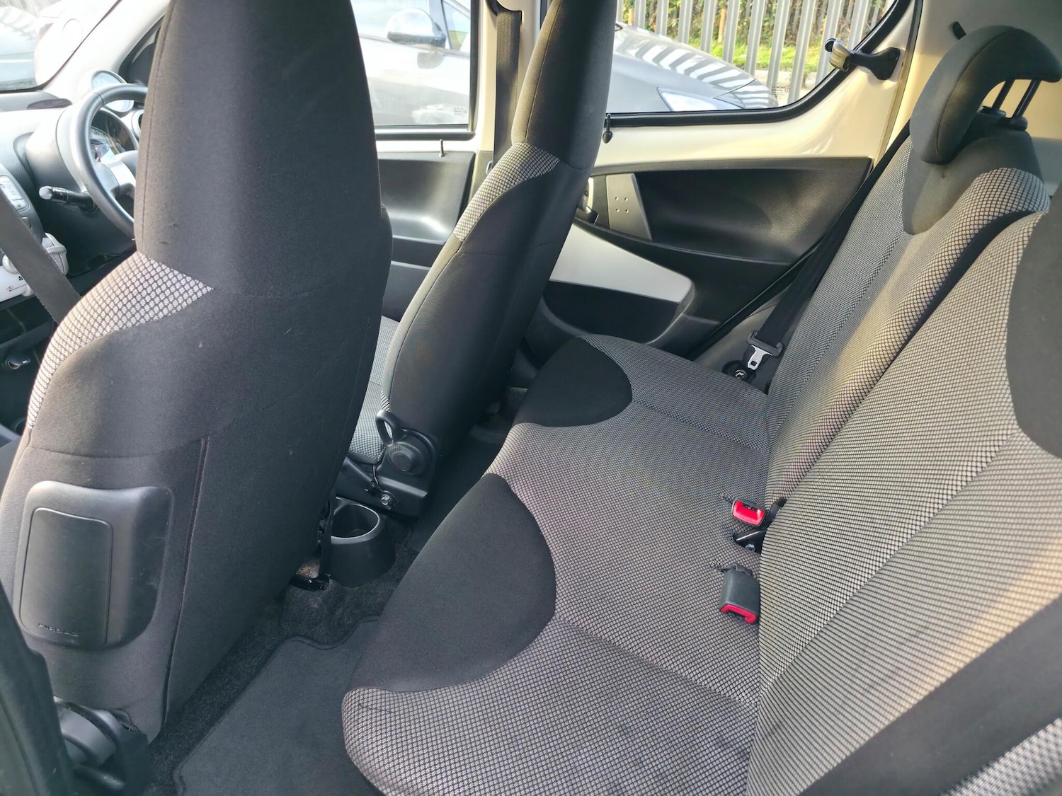 Used Toyota AYGO 2013 for sale - 76638798: Photo 22