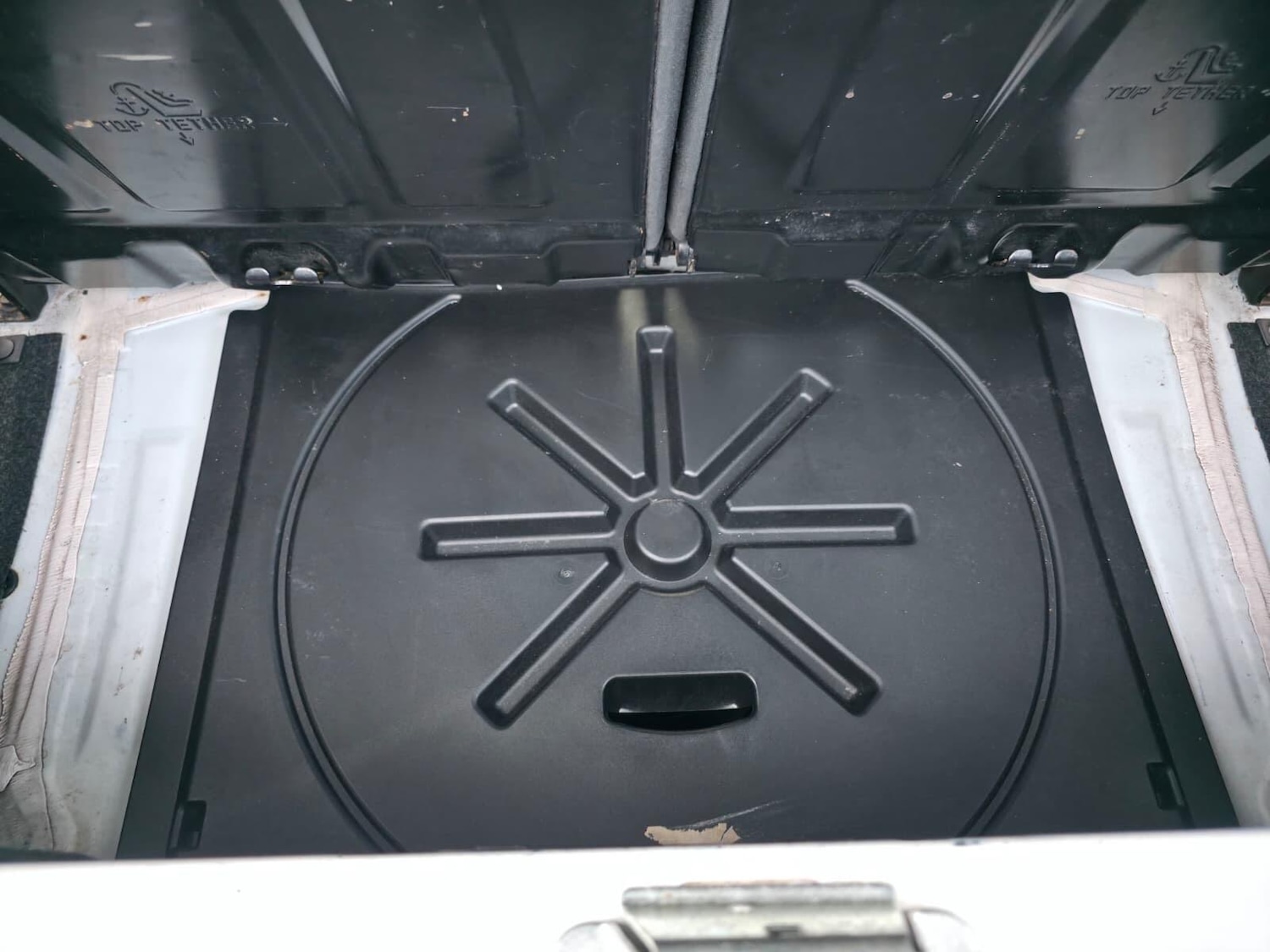 Used Toyota AYGO 2013 for sale - 76638798: Photo 38