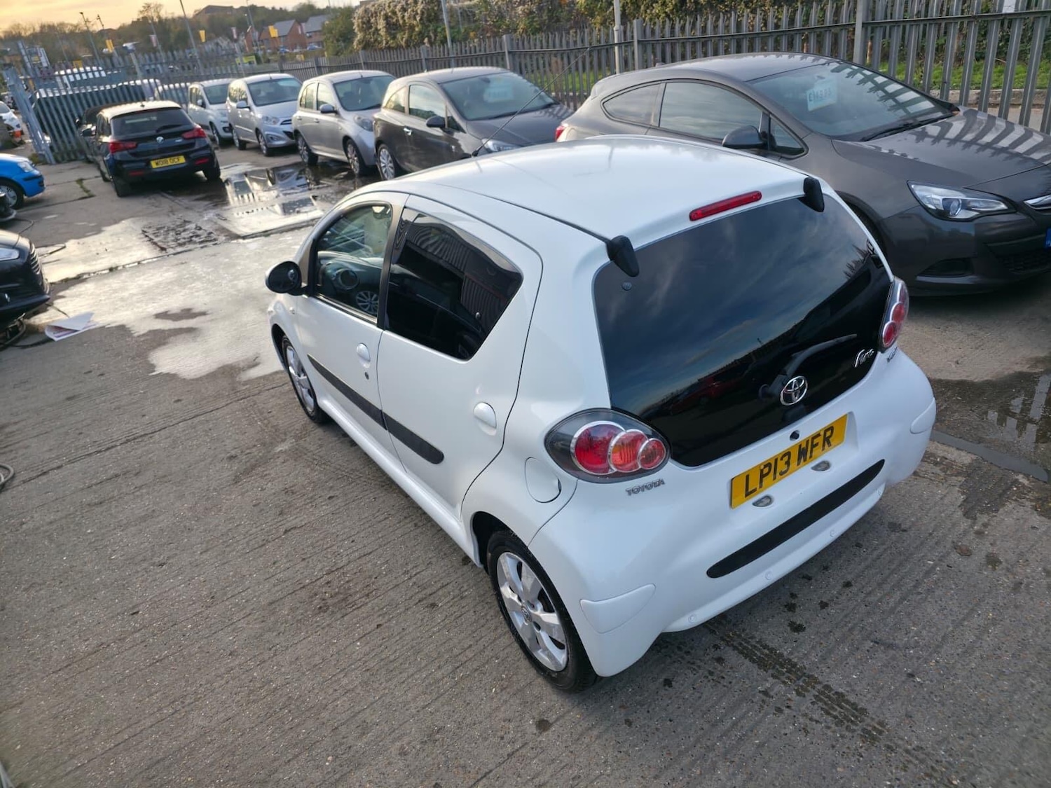 Used Toyota AYGO 2013 for sale - 76638798: Photo 4