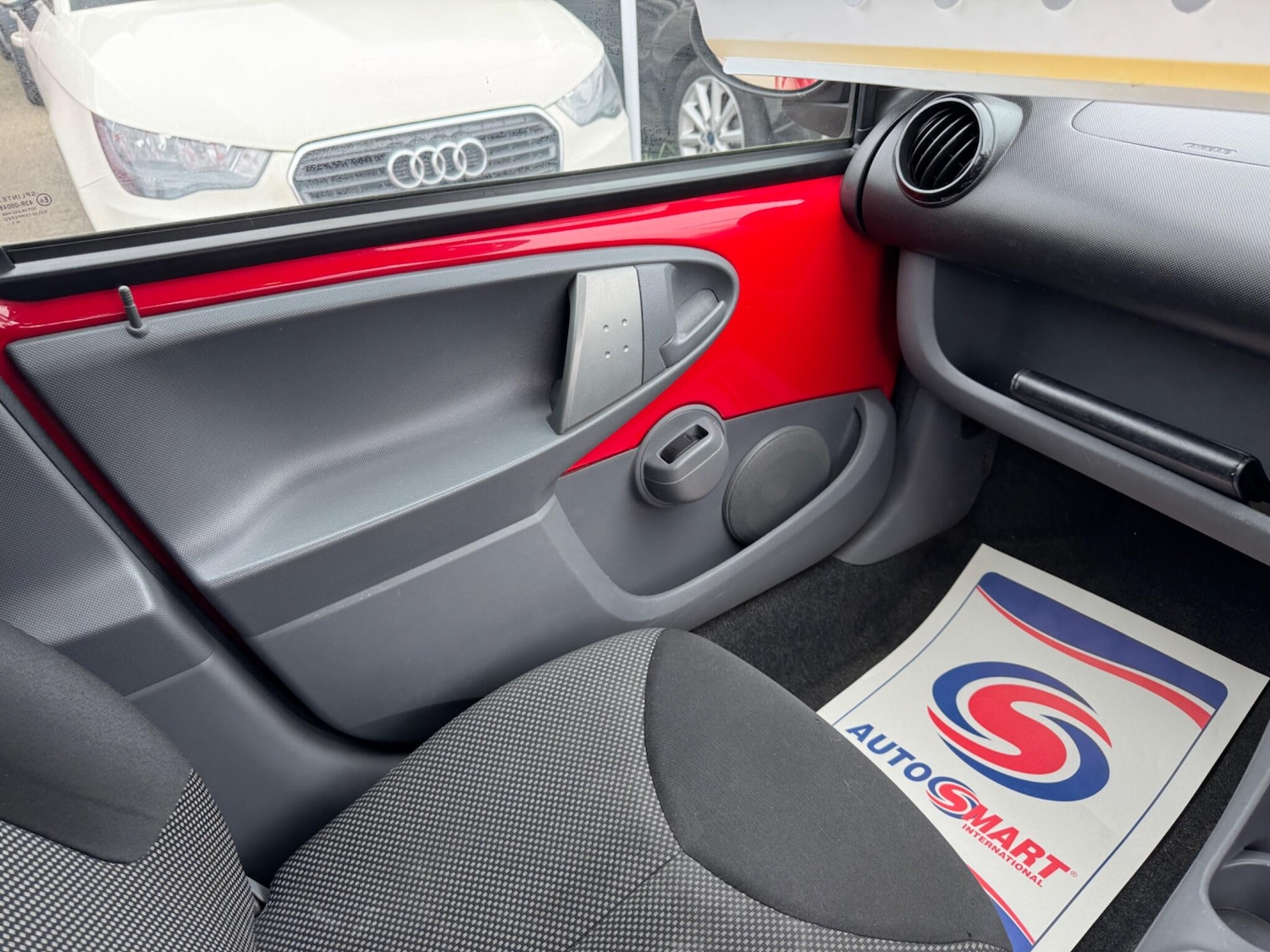 Used Toyota AYGO 2012 for sale - 76638797: Photo 15