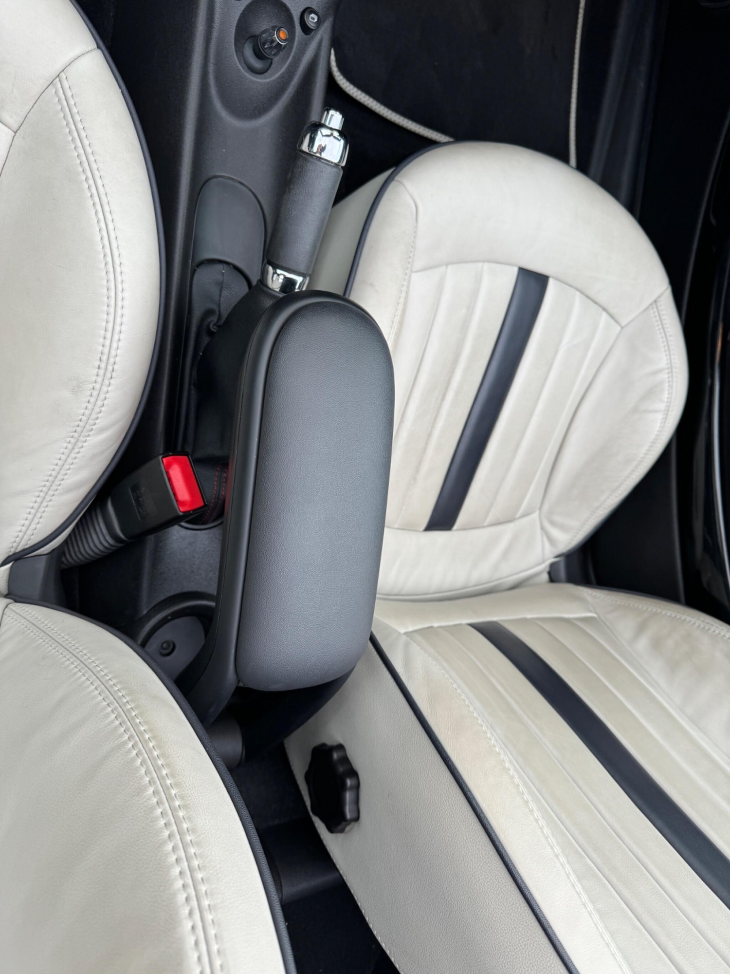 Used MINI Roadster 2013 for sale - 76638800: Photo 36