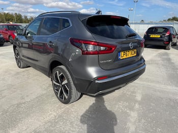Used Nissan Qashqai 2018 for sale - 79540392: Photo