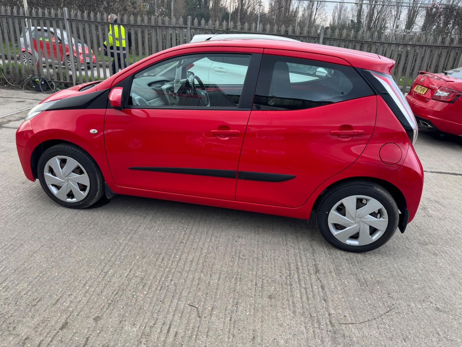 Used Toyota AYGO for sale - 77808490: Photo 11