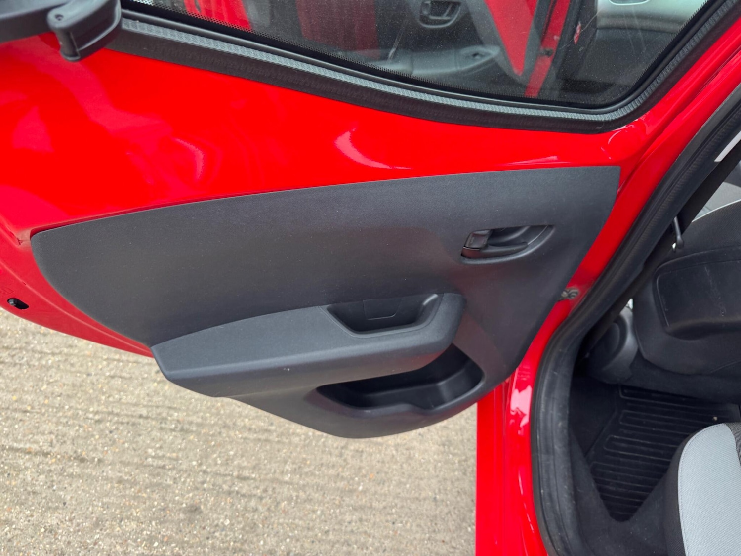 Used Toyota AYGO for sale - 77808490: Photo 27