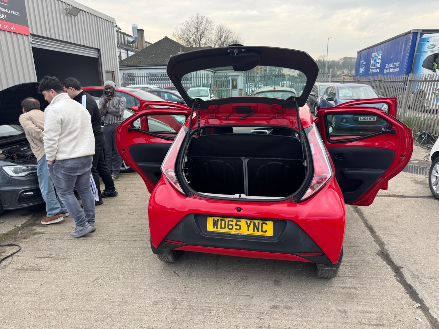 Used Toyota AYGO for sale - 77808490: Photo 31