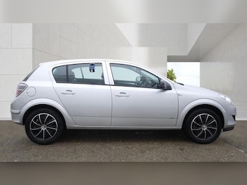Used Vauxhall Astra 2010 for sale - 79145118: Photo