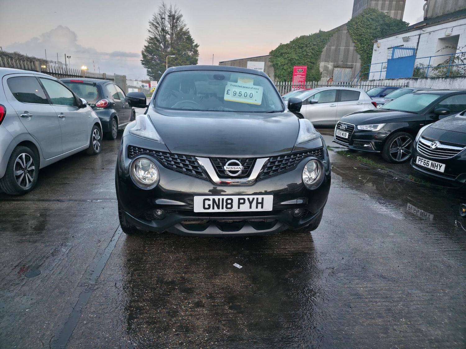 Used Nissan Juke 2018 for sale - 76765605: Photo 2