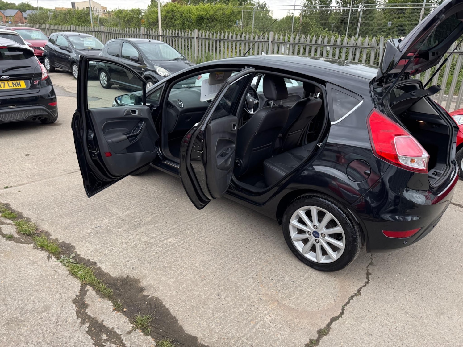 Used Ford Fiesta 2015 for sale - 76638806: Photo 10