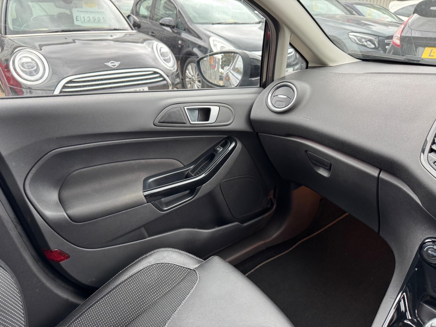 Used Ford Fiesta 2015 for sale - 76638806: Photo 22