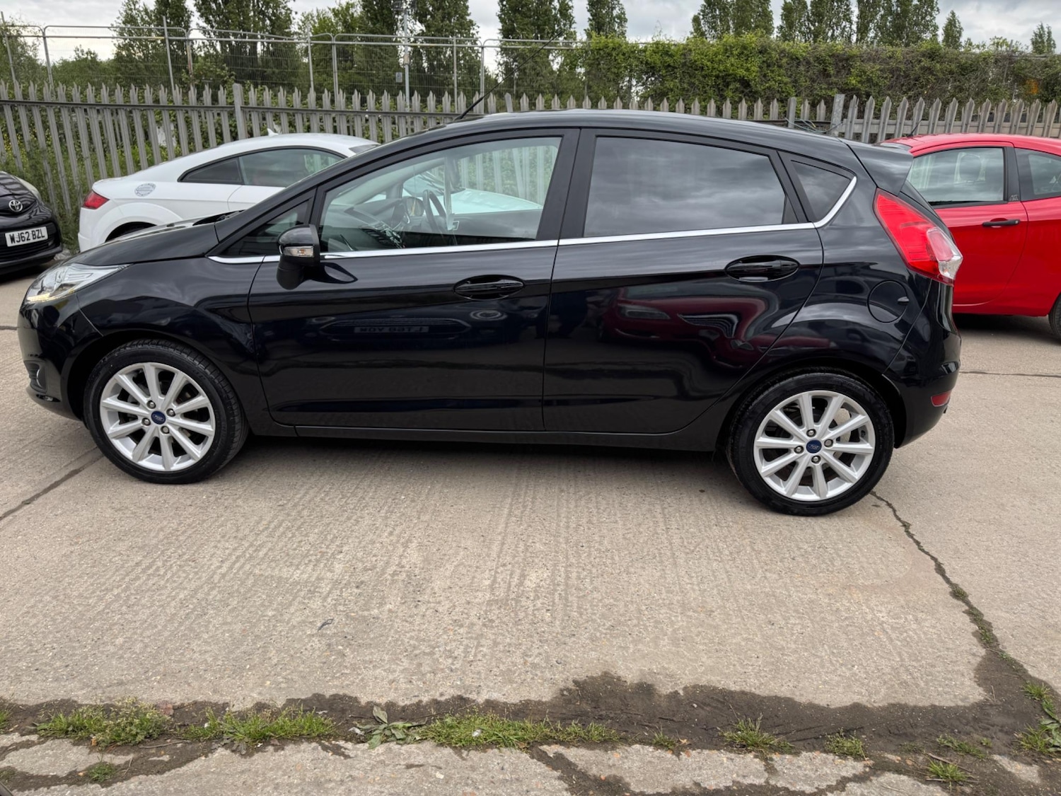 Used Ford Fiesta 2015 for sale - 76638806: Photo 9