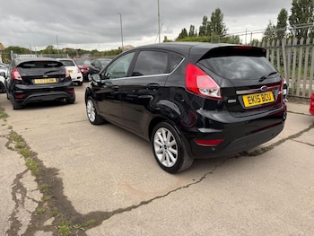 Used Ford Fiesta 2015 for sale - 75975473: Photo