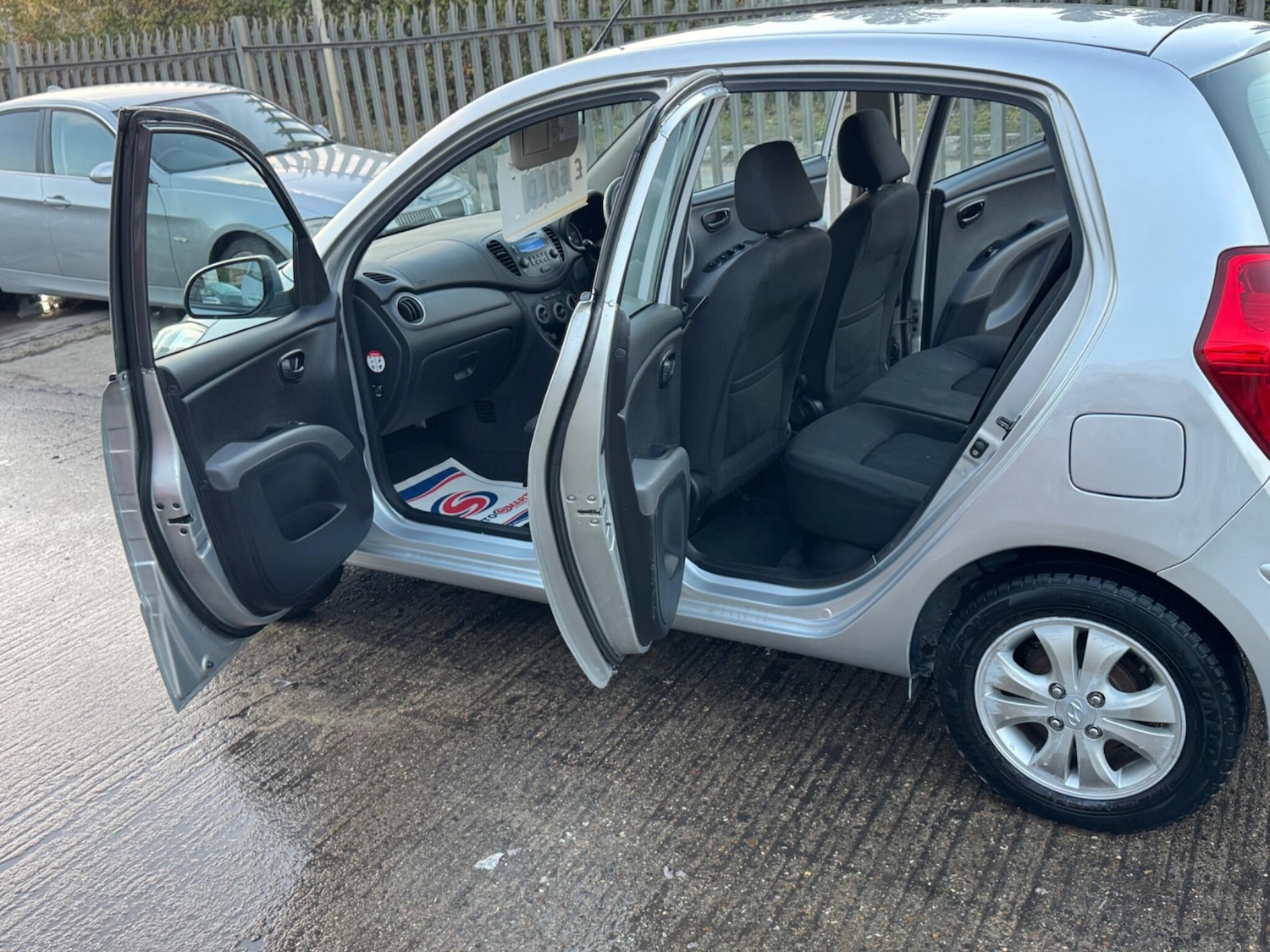 Used Hyundai i10 for sale - 76996535: Photo 10