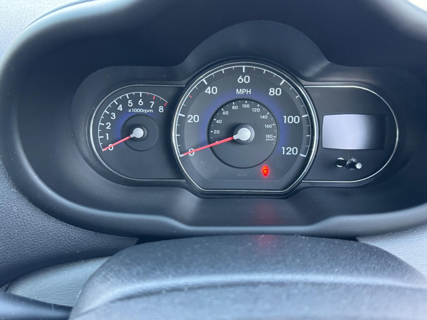 Used Hyundai i10 for sale - 76996535: Photo 31