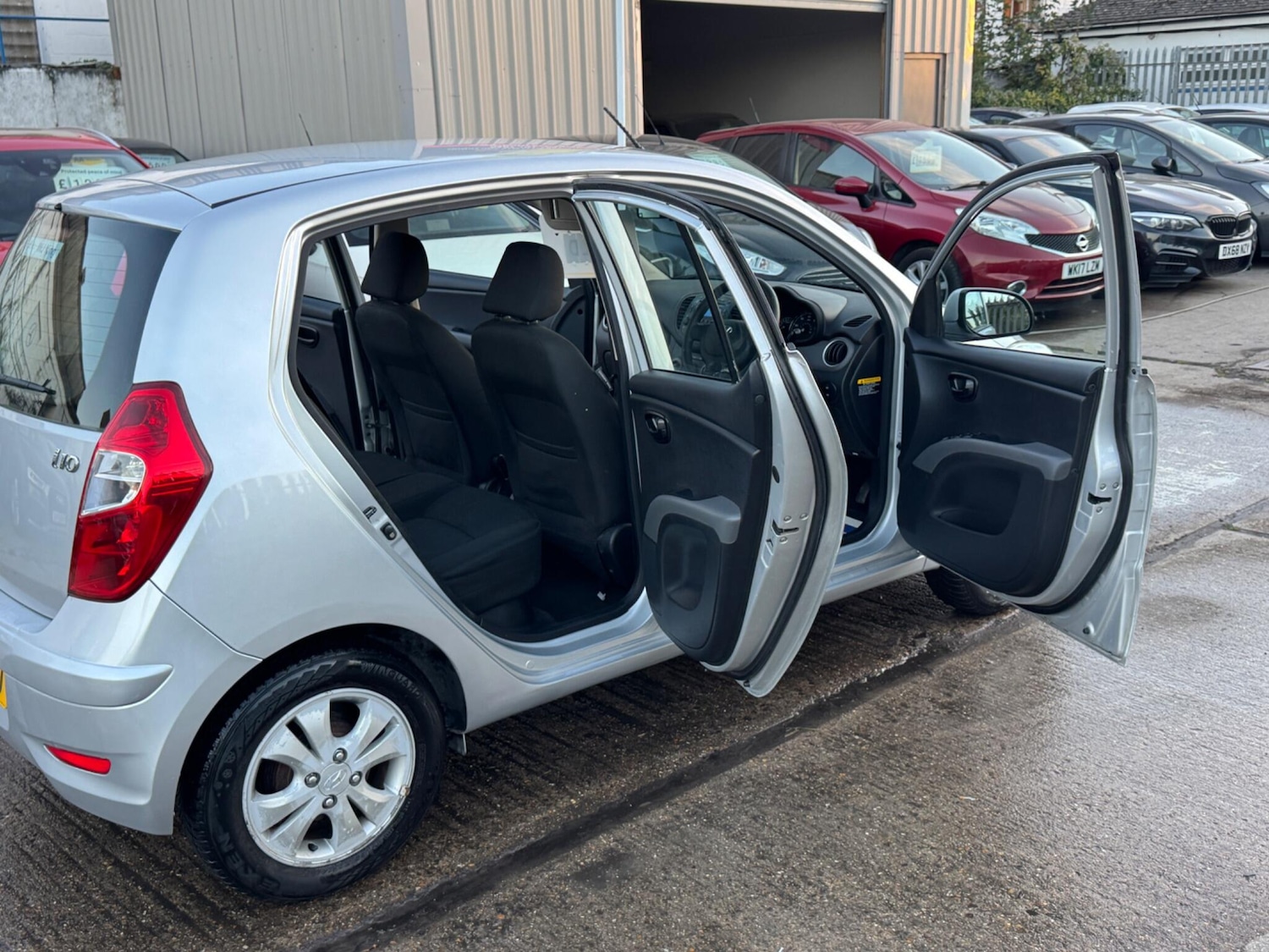 Used Hyundai i10 for sale - 76996535: Photo 38