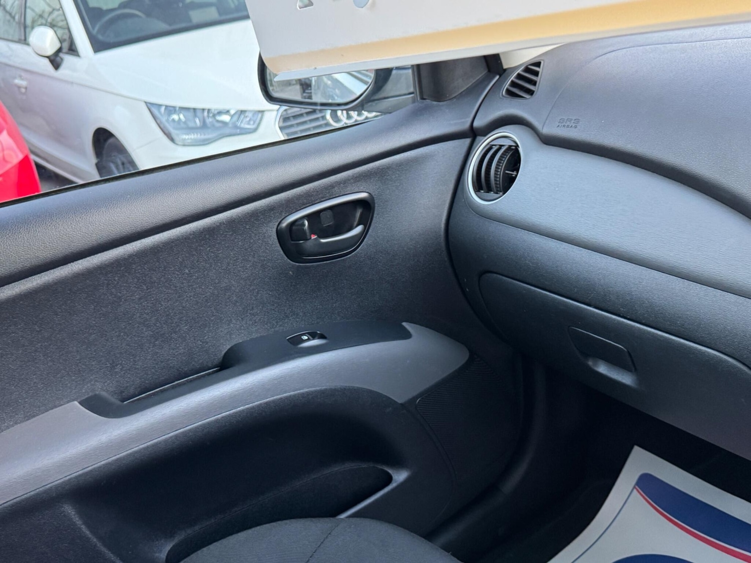 Used Hyundai i10 for sale - 76996535: Photo 39