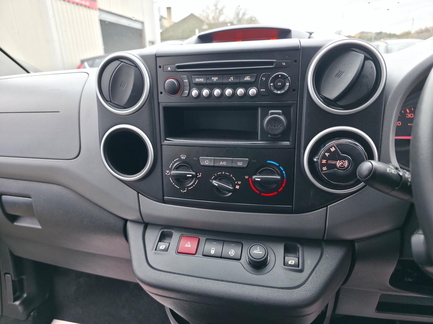 Used Citroen Berlingo for sale - 76965189: Photo 30