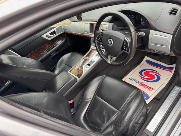 Used Jaguar XF 2011 for sale - 76257680: Photo 15