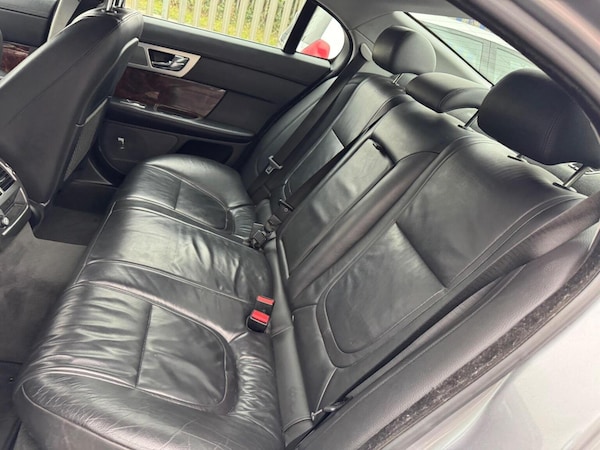Used Jaguar XF 2011 for sale - 76257680: Photo 19