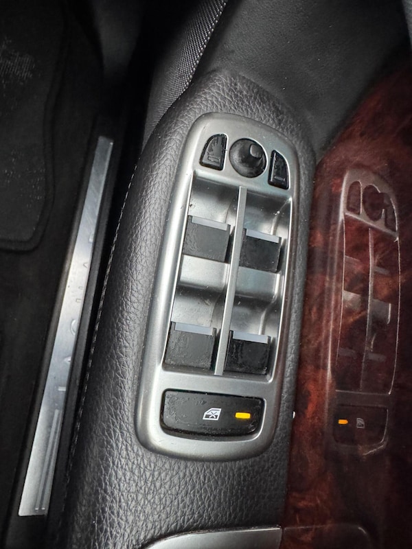 Used Jaguar XF 2011 for sale - 76257680: Photo 42