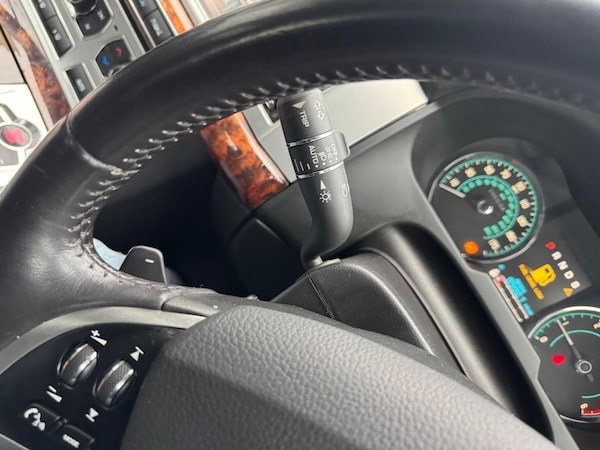 Used Jaguar XF 2011 for sale - 76257680: Photo 46