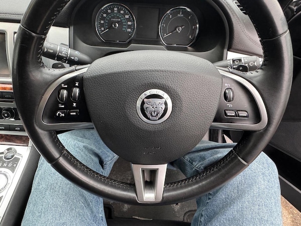 Used Jaguar XF 2011 for sale - 76257680: Photo 48