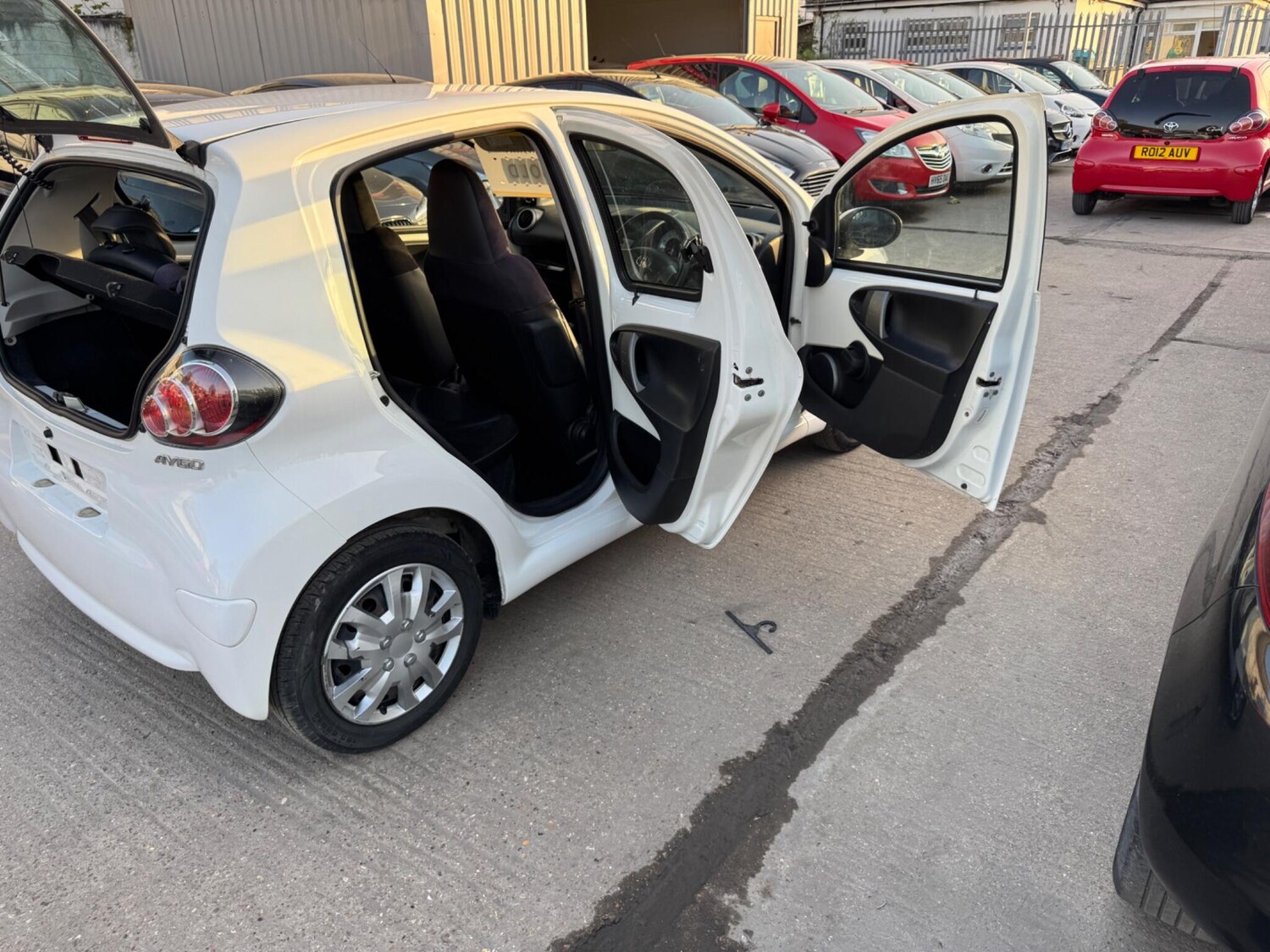 Used Toyota AYGO 2012 for sale - 78170301: Photo 17