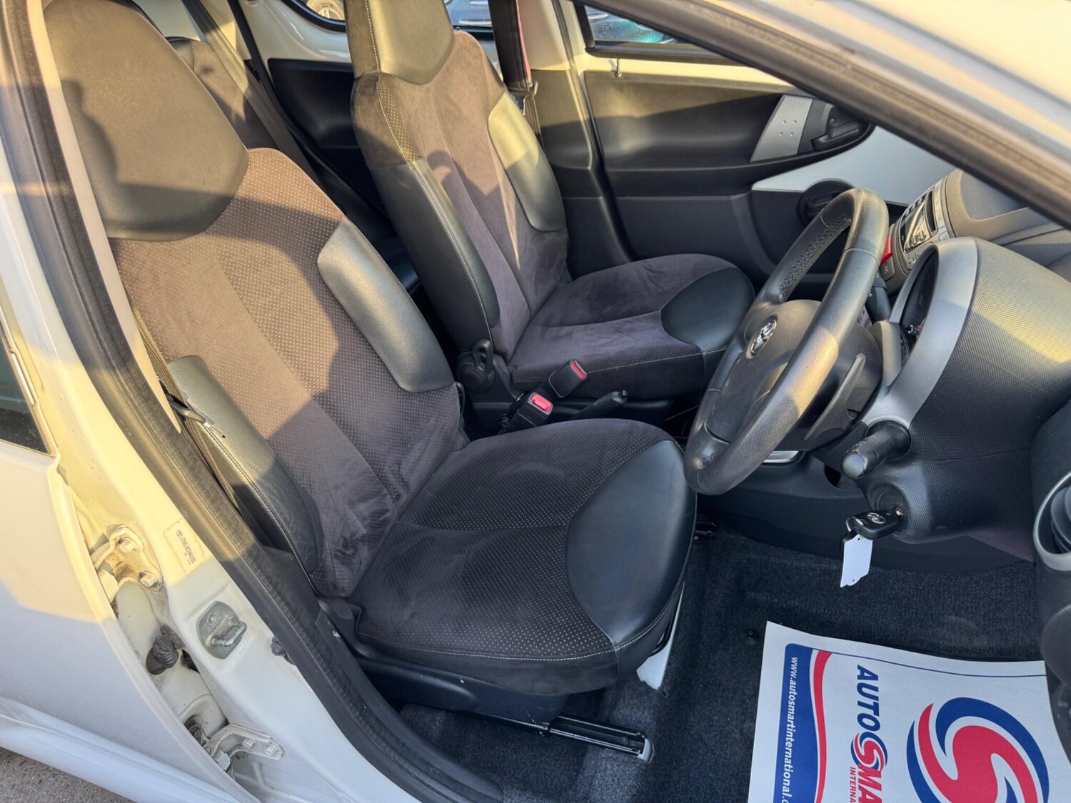 Used Toyota AYGO 2012 for sale - 78170301: Photo 24