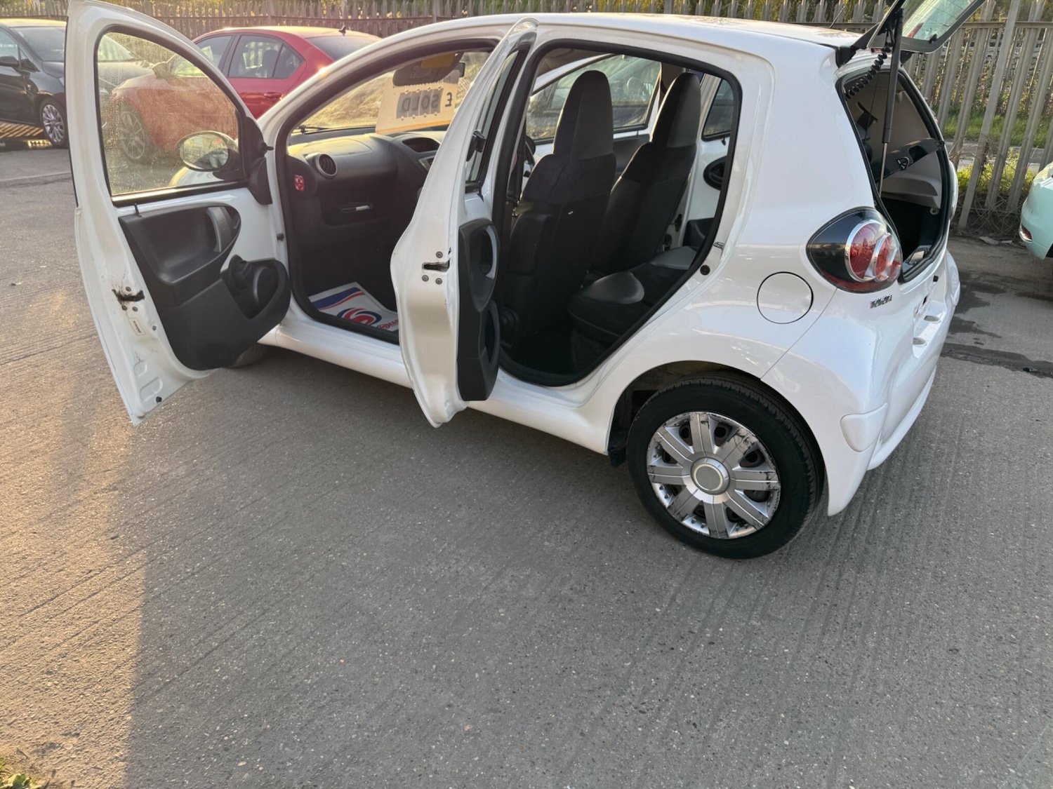 Used Toyota AYGO 2012 for sale - 78170301: Photo 33