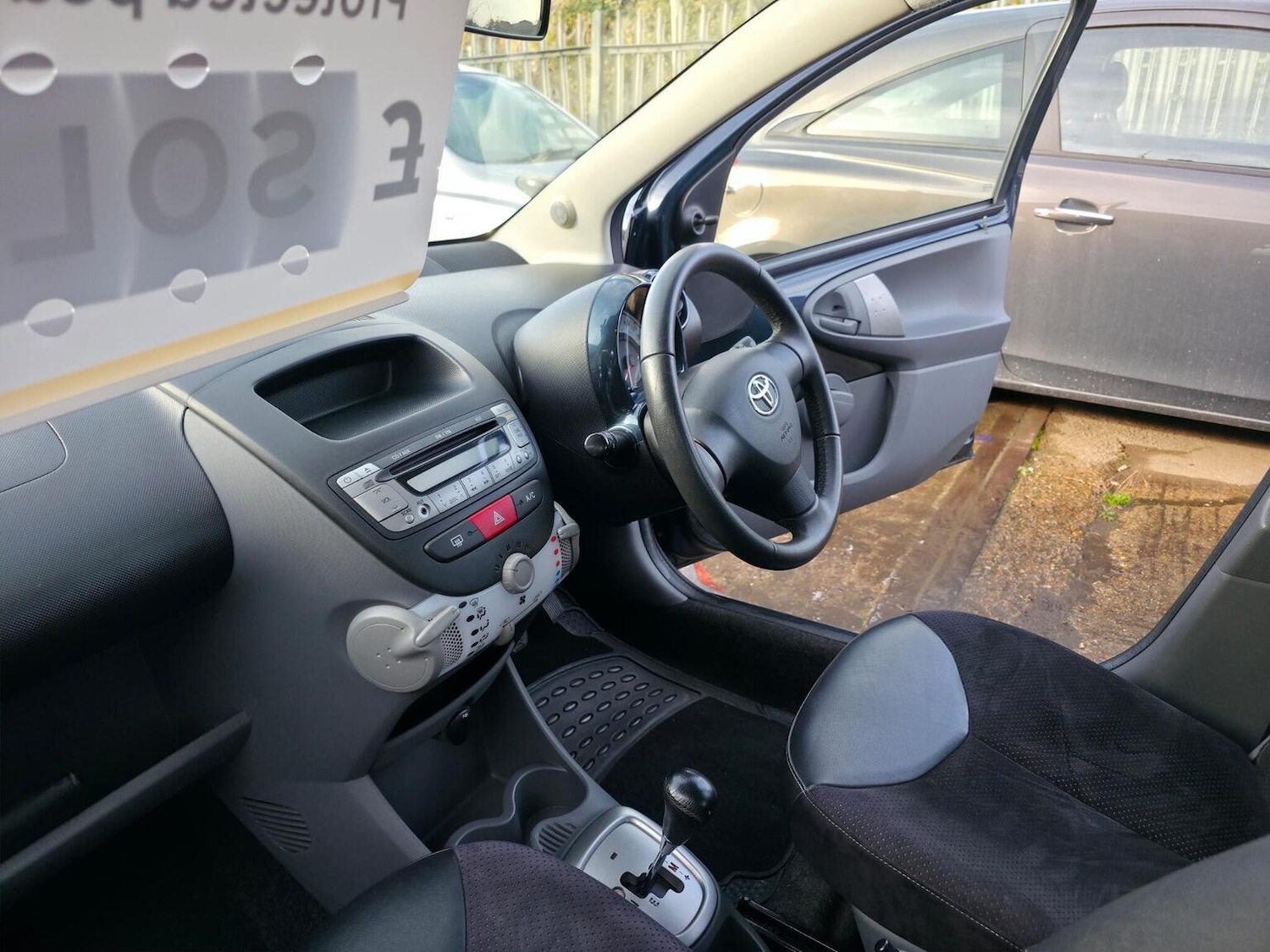 Used Toyota AYGO 2011 for sale - 76560029: Photo 18