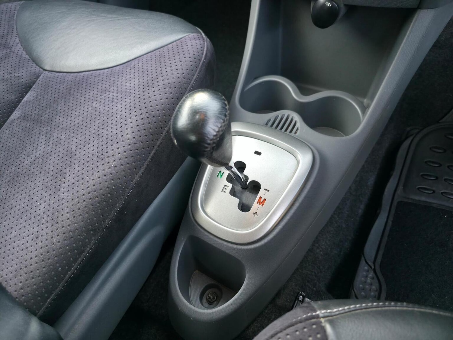 Used Toyota AYGO 2011 for sale - 76560029: Photo 19