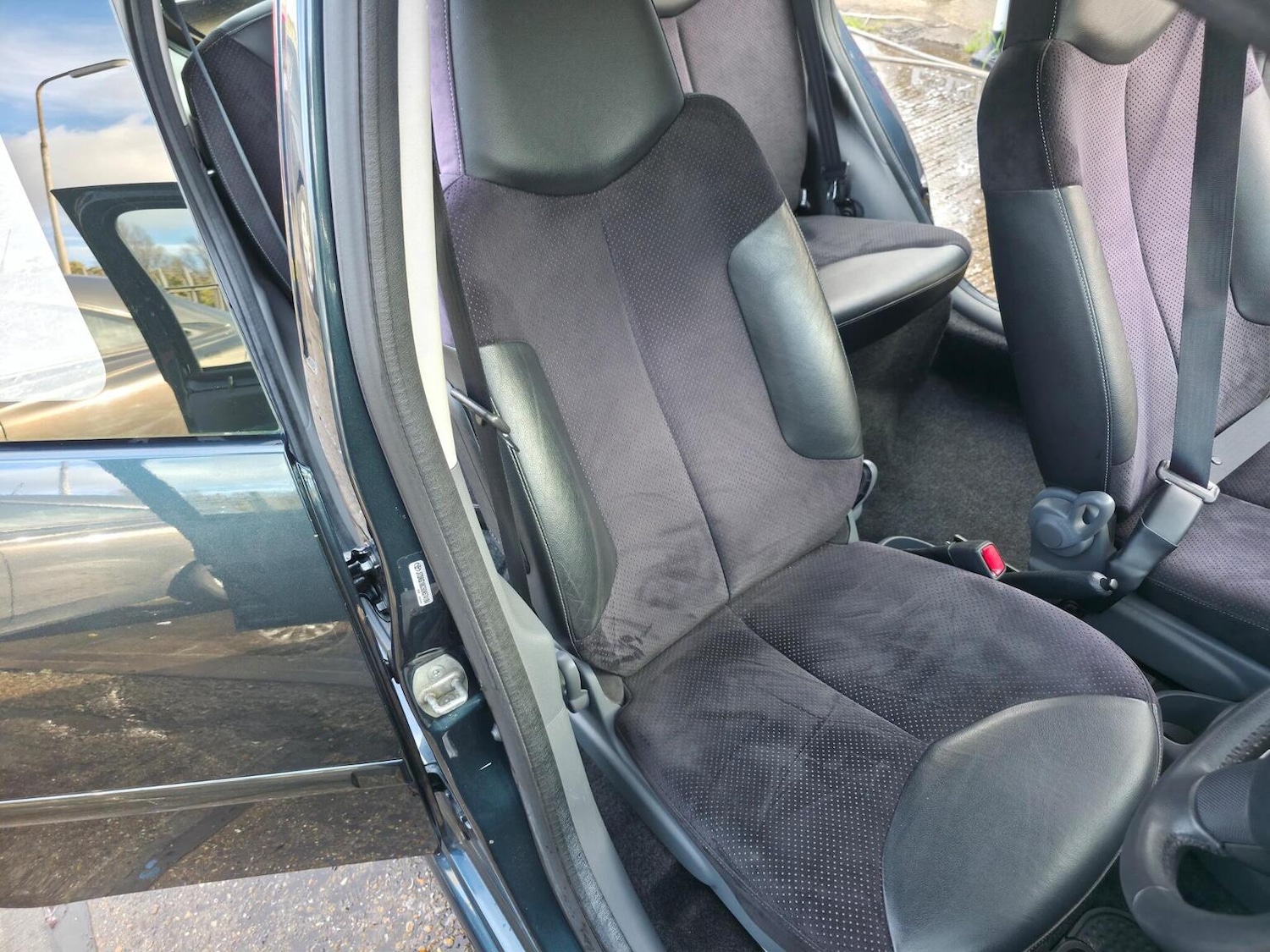 Used Toyota AYGO 2011 for sale - 76560029: Photo 21