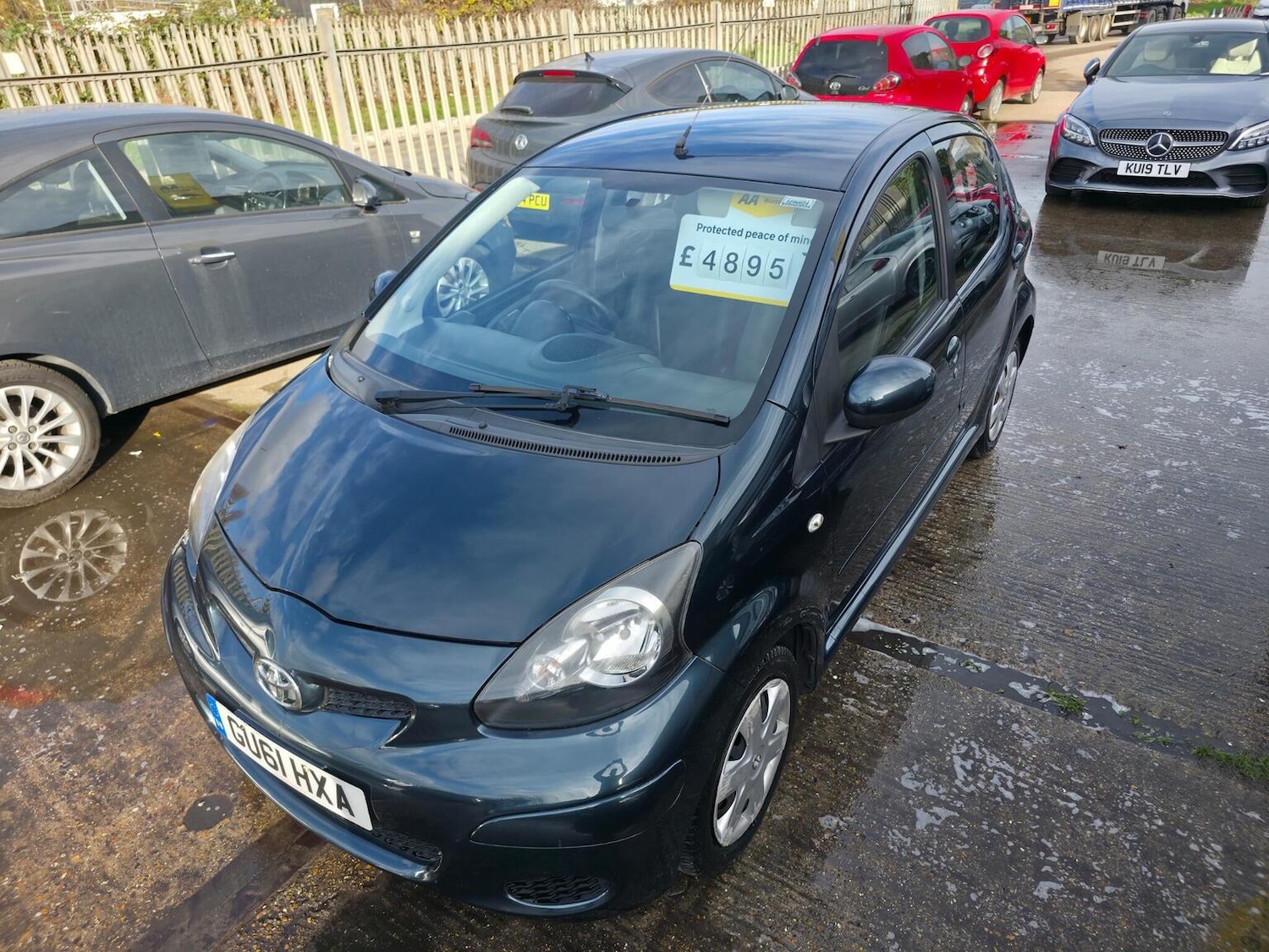 Used Toyota AYGO 2011 for sale - 76560029: Photo 3