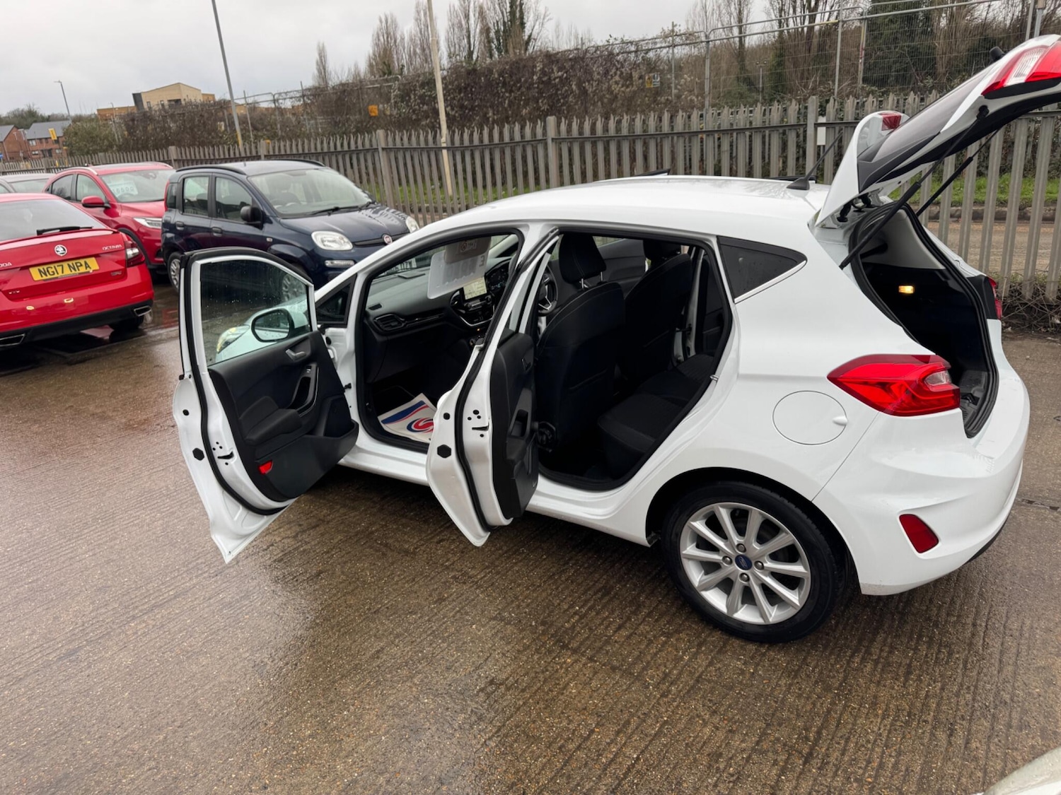 Used Ford Fiesta 2017 for sale - 77611887: Photo 42