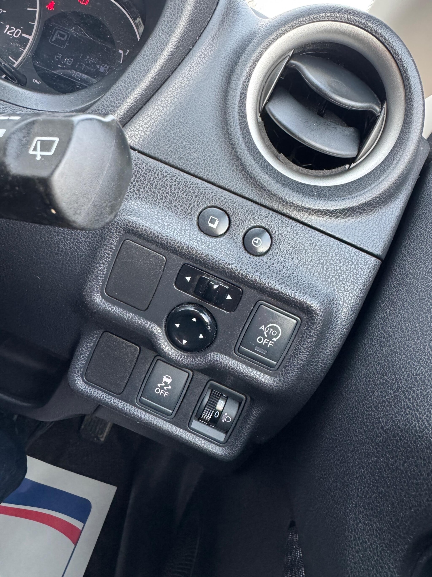 Used Nissan Note 2016 for sale - 77537343: Photo 27