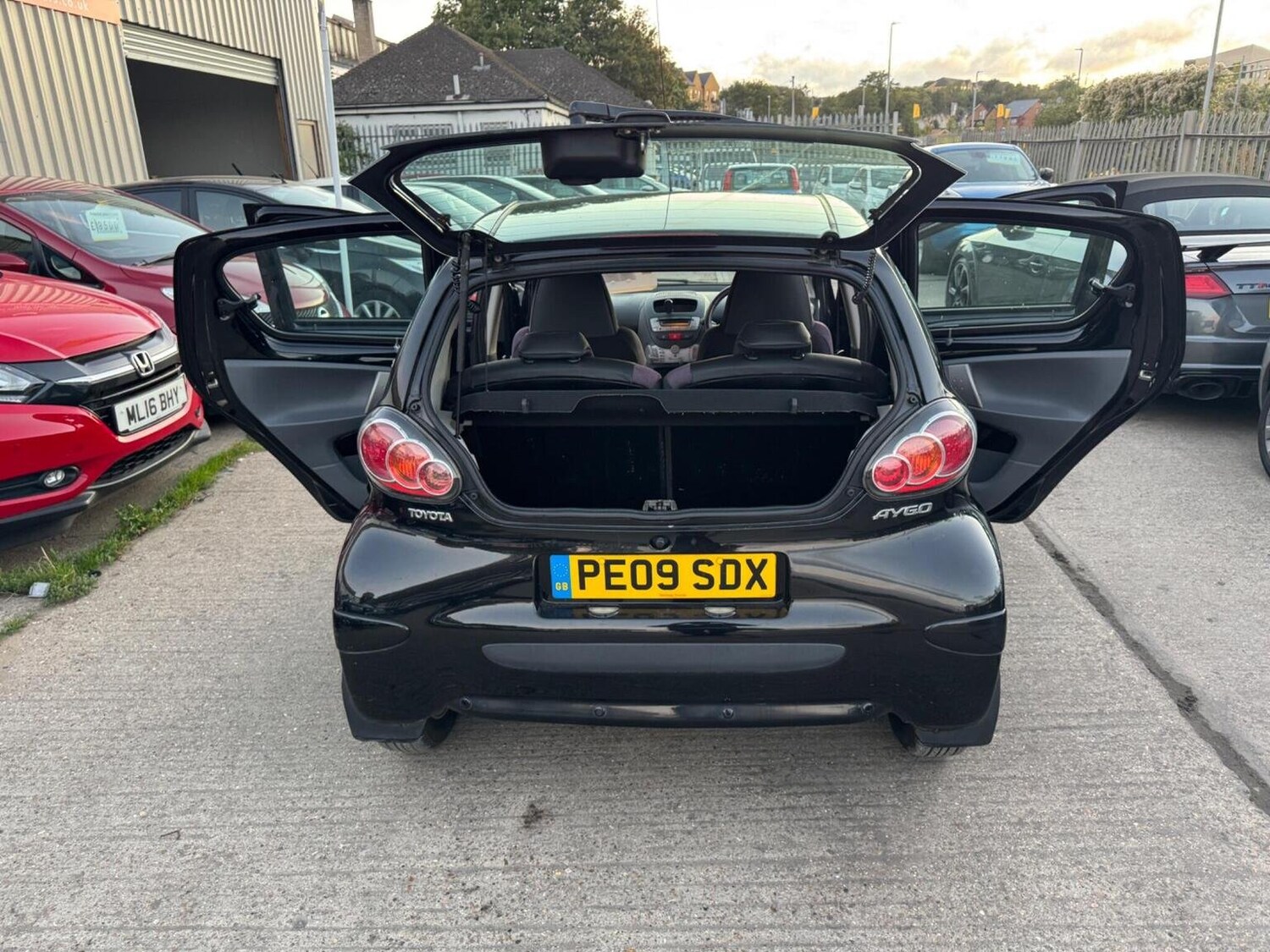 Used Toyota AYGO 2009 for sale - 76022656: Photo 26