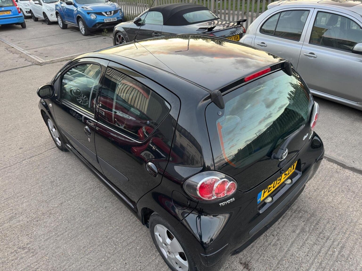 Used Toyota AYGO 2009 for sale - 76022656: Photo 8